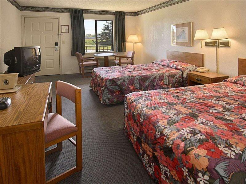 Travelodge By Wyndham Талса Экстерьер фото